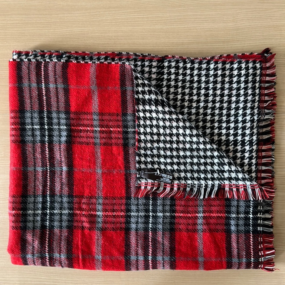 Express Plaid Blanket Scarf